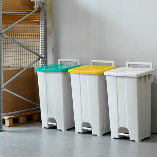 kanta-za-smece-sa-tockovima-i-poklopcem-9