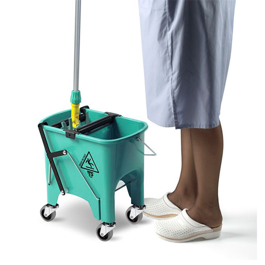 kofa-sa-mehanizmom-za-cedjenje-squizzy-6