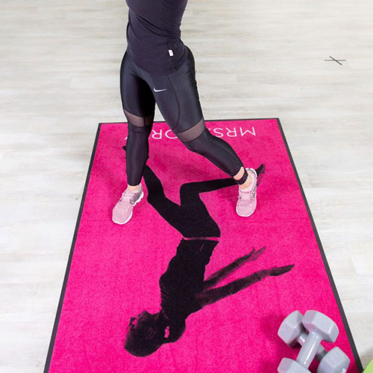 unutrasnji-otirac-sa-logotipom-print-9-scaled