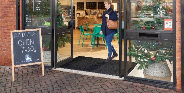 otiraci-za-kafice-i-restorane